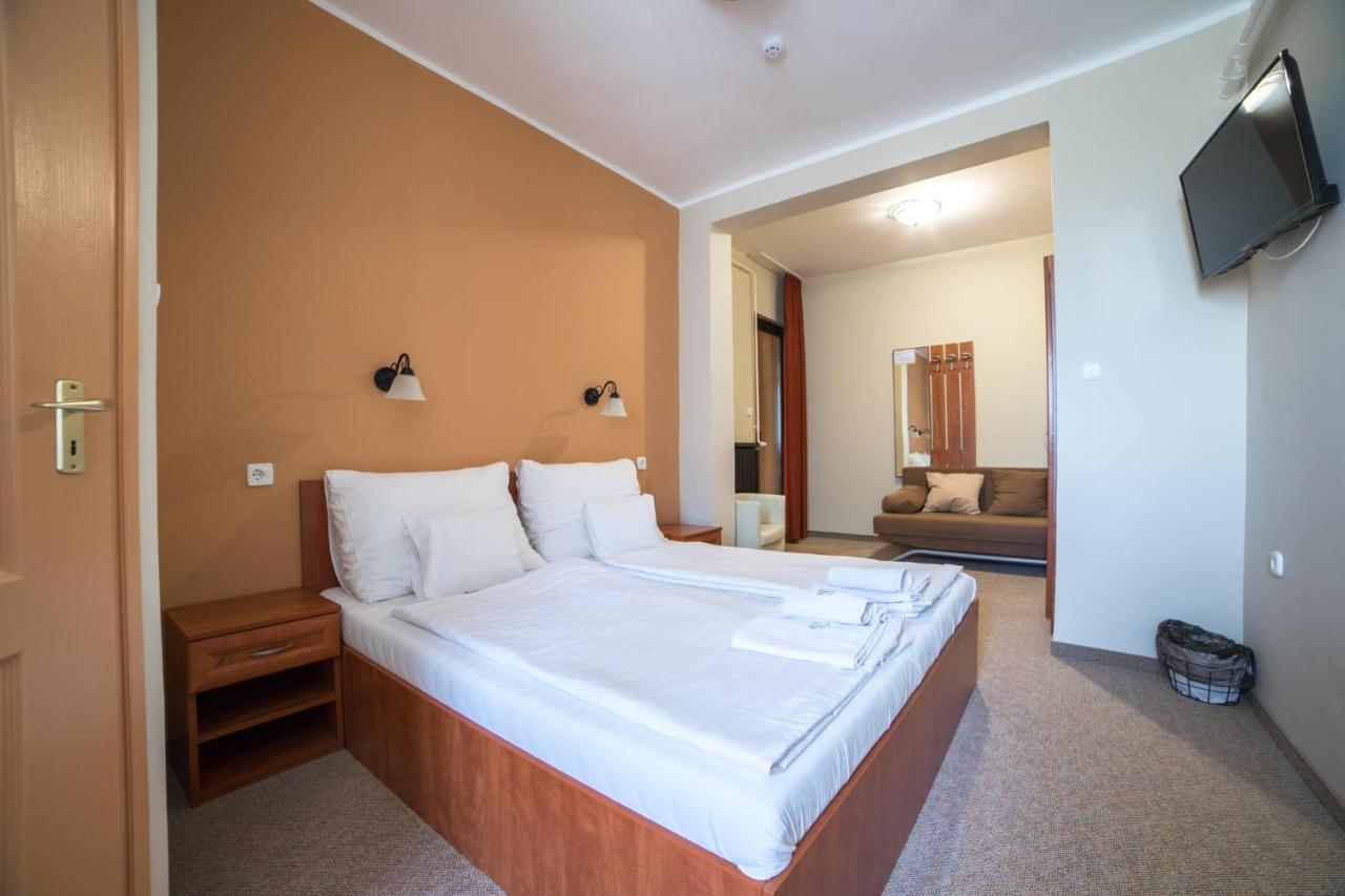 Balatonmáriafürdő Pelso Panzio Bed & Breakfast エクステリア 写真